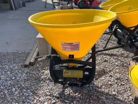 New Grass seeder 992 pound