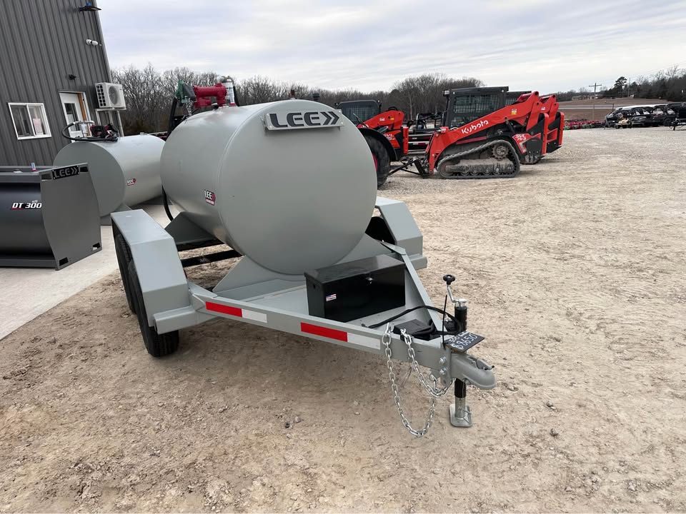 New 2027 Lee Agra fuel trailer dt475 fuel trailer