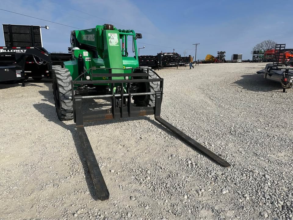 Used 2001 JLG 8042