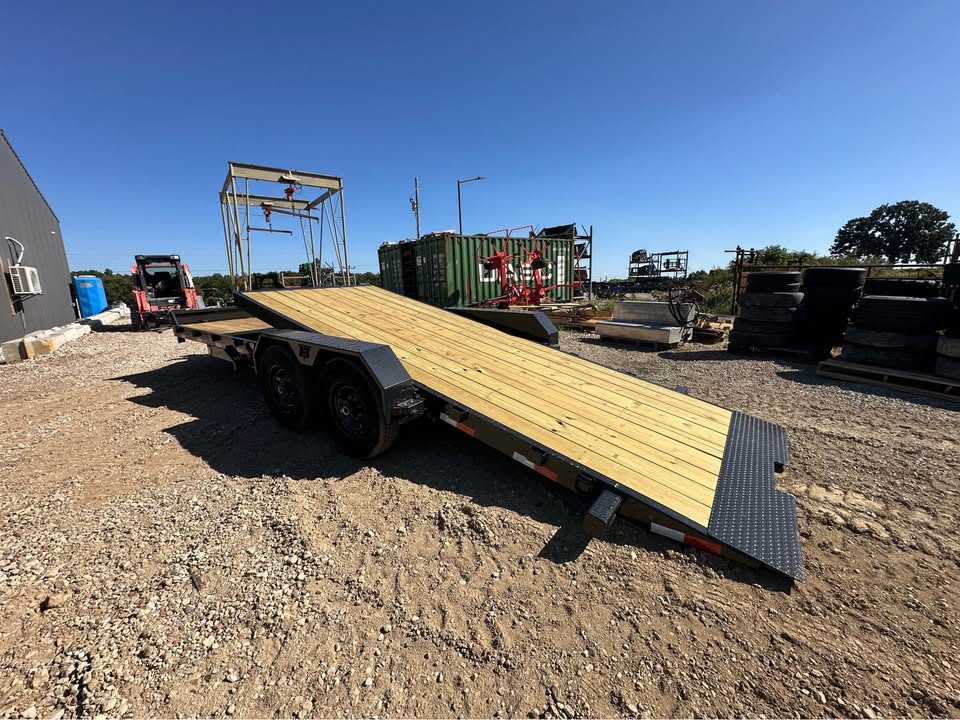 New 2026 Hillcrest 22" tilt trailer 14k