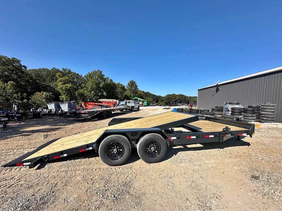 New 2026 Hillcrest 22" tilt trailer 14k