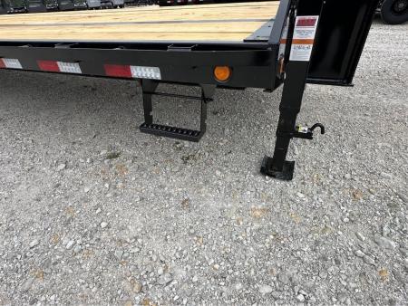 New 2026 pJ trailers  LD 32" dual tandem gooseneck