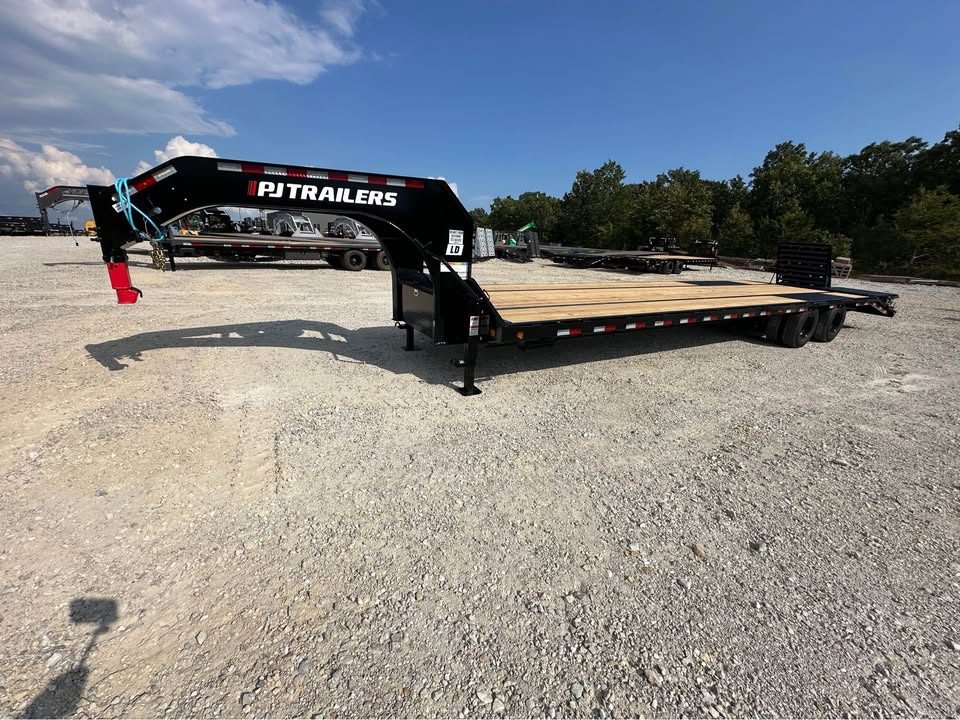 New 2026 PJ trailers  35" LD dual tandem gooseneck