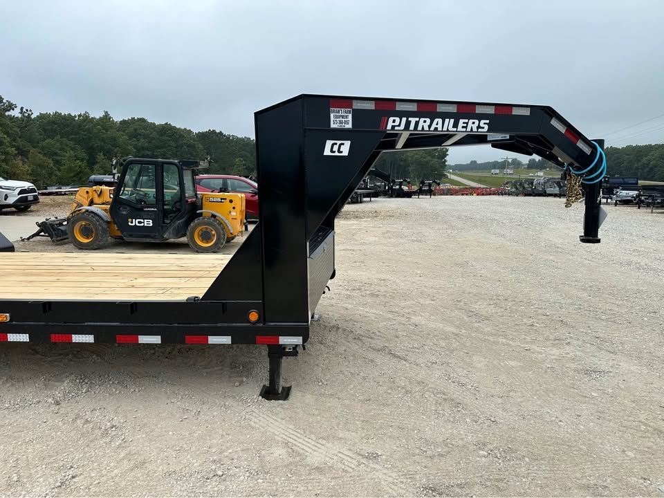 New 2026 PJ CC 14k lowboy gooseneck