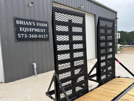 New 2026 PJ CC 14k lowboy gooseneck
