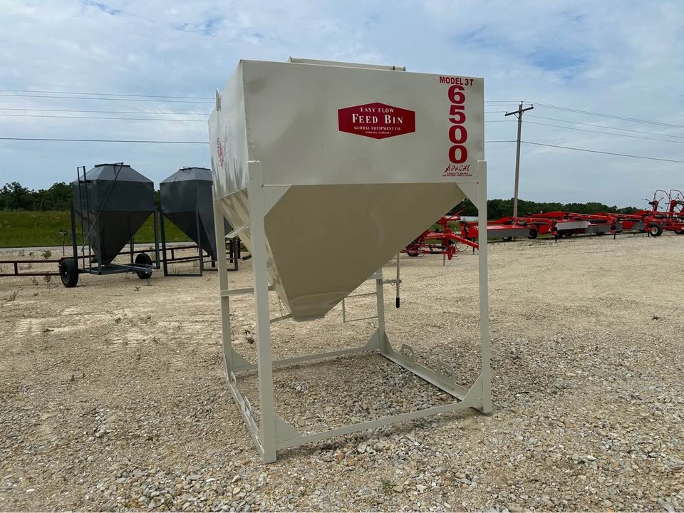 New 2026 Apache 3.5 ton stationary feed bin
