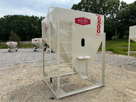 New 2026 Apache 3.5 ton stationary feed bin
