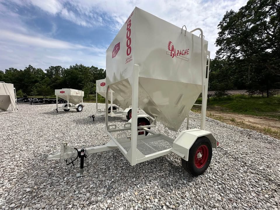 New 2026 Apache  4 ton portable feed bin