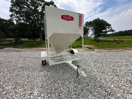 New 2026 Apache  4 ton portable feed bin
