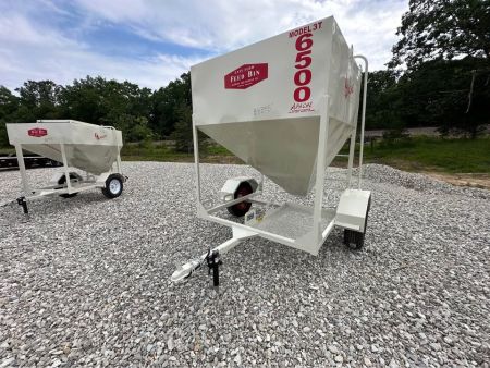 New 2026 Apache 6500 portable feed bin