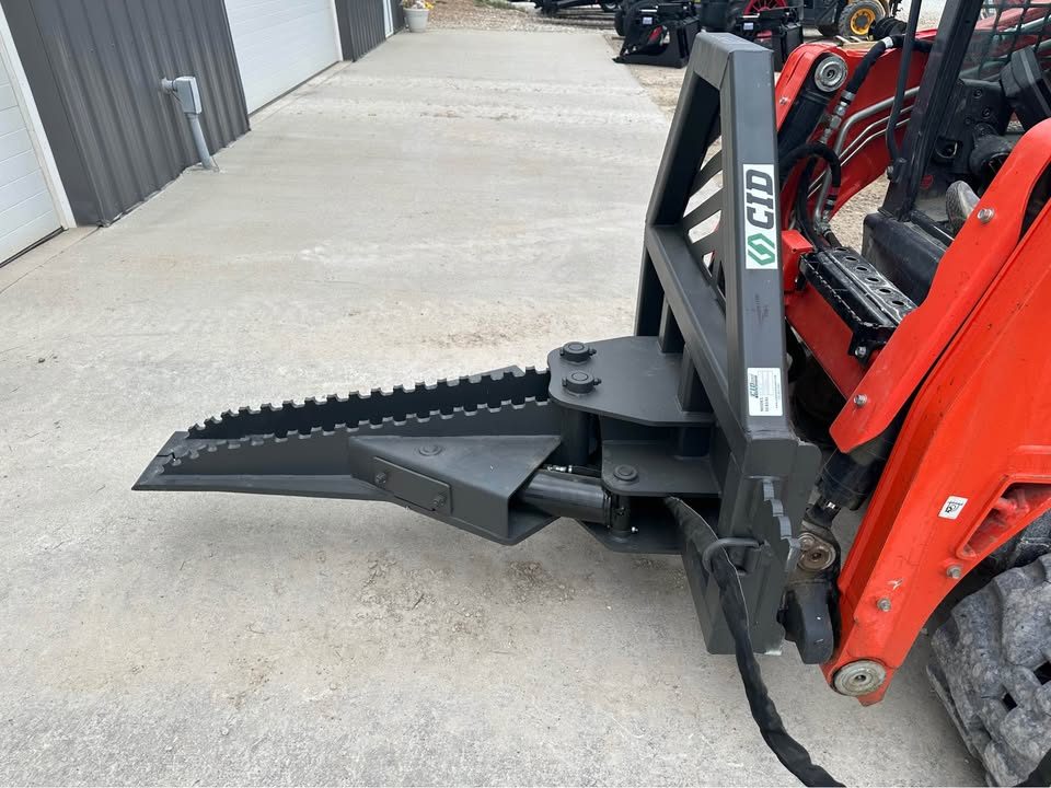 New 2025 CID xtreme tree and post puller