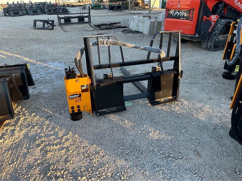 New 2024 Montana 1000e post driver