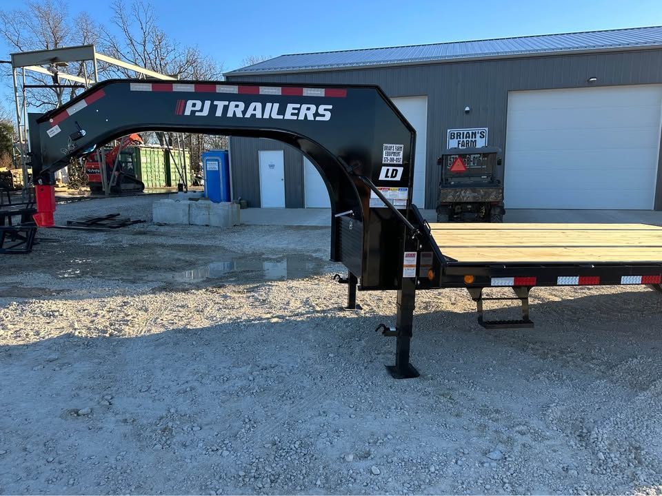 New 2025 PJ 20+5" LD gooseneck