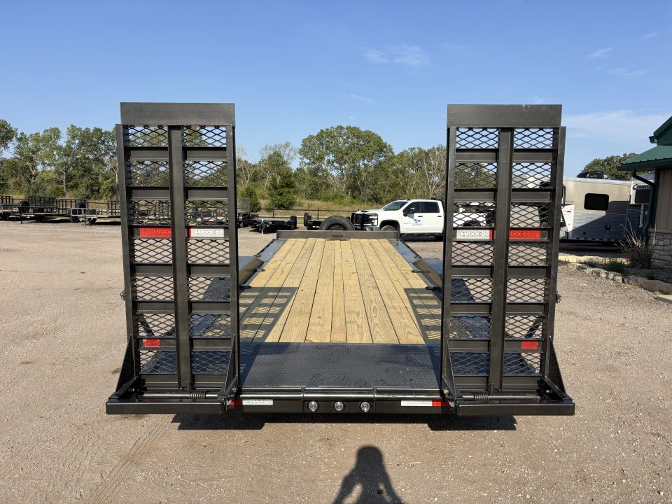 New 2027 MAXX-D H8X10224 Equipment Trailer