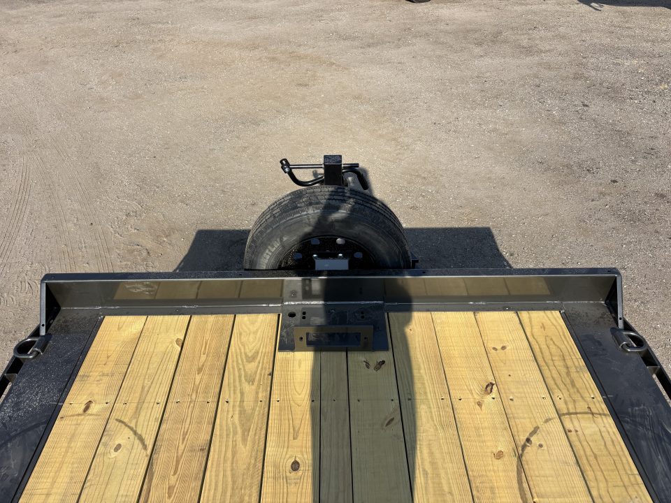 New 2027 MAXX-D H8X10224 Equipment Trailer