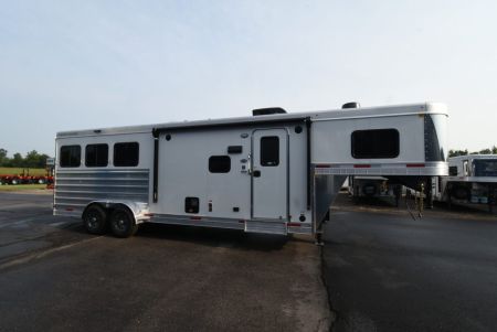 New 2027 Merhow Trailers 7309 Horse Trailer