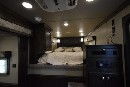 New 2027 Merhow Trailers 7309 Horse Trailer