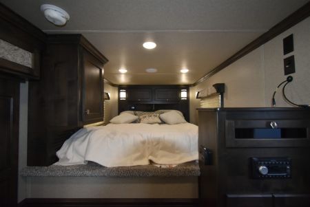 New 2027 Merhow Trailers 7309 Horse Trailer