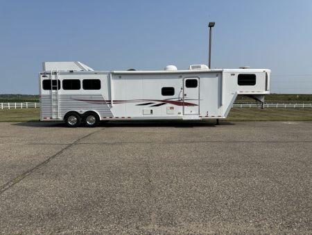 Used 2006 Cimarron Trailers 3H 15.5  LQ Horse Trailer