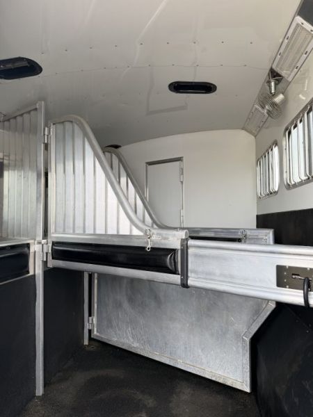 Used 2014 4-Star Trailers 3H 11' Trail Boss LQ Horse Trailer