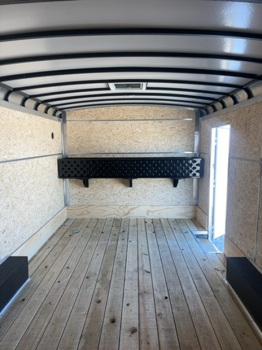 New 2026 Sure-Trac 8.5 x 18 Landscape Pro Enclosed Round Top 10K Cargo / Enclosed Trailer