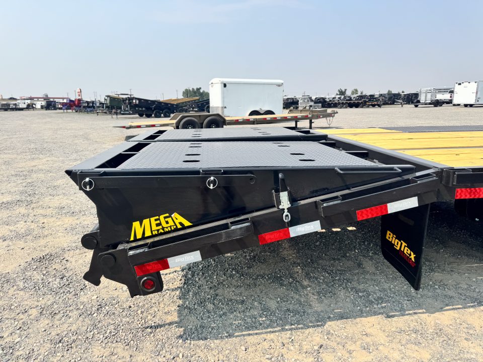 New 2027 Big Tex Trailers 22GN 28+5 Flatbed Trailer