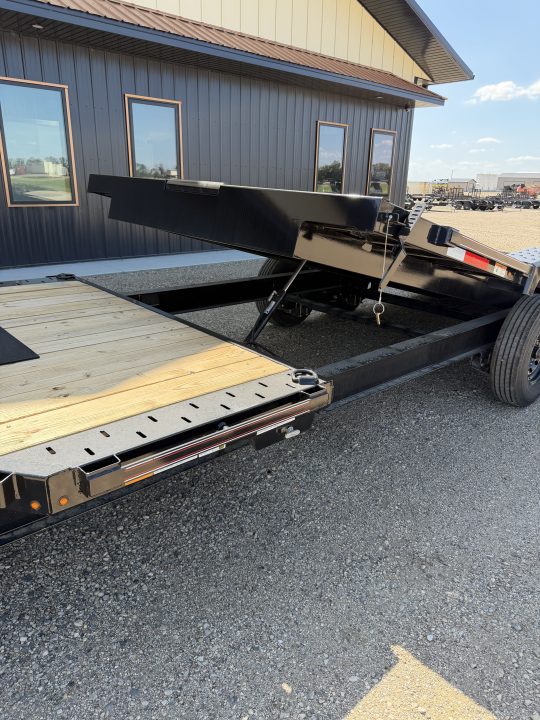 New 2027 Diamond C Trailers HXD207 Tilt Trailer