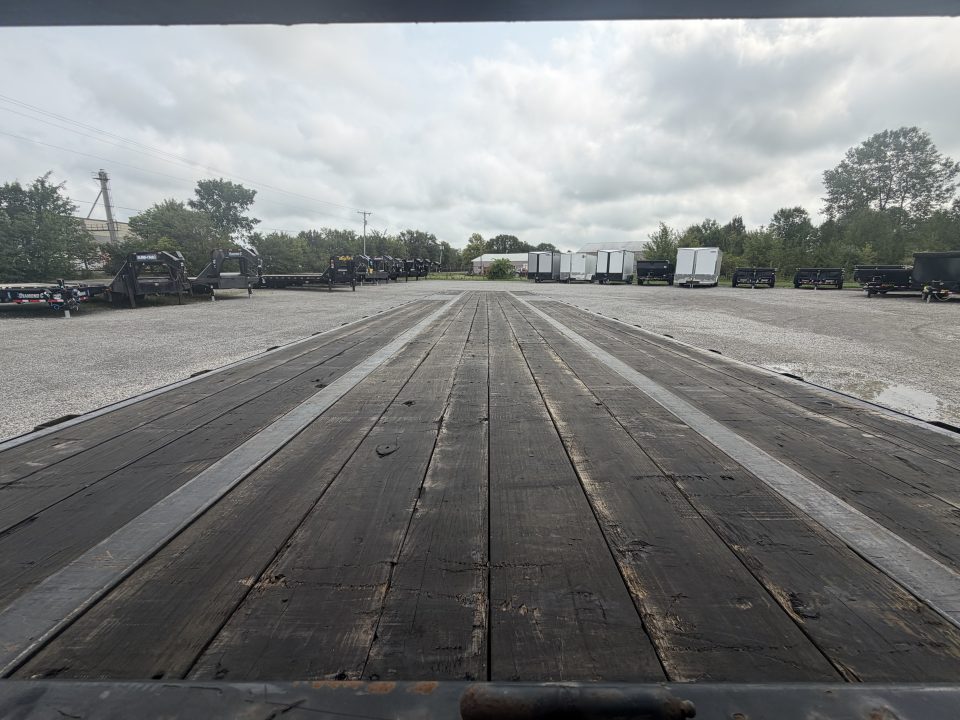 Used 2020 Load Trail Low-Pro Gooseneck (102" x 40') 24K Flatbed Trailer