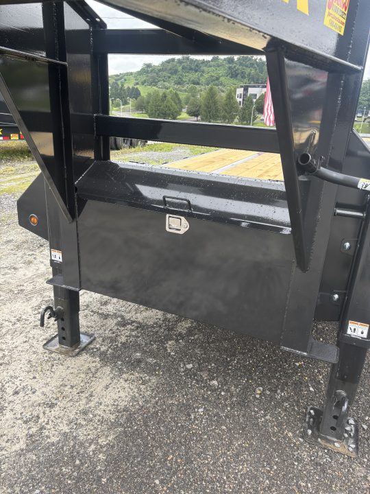 New 2027 Big Tex Trailers 28+5 22GN Deckover Trailer