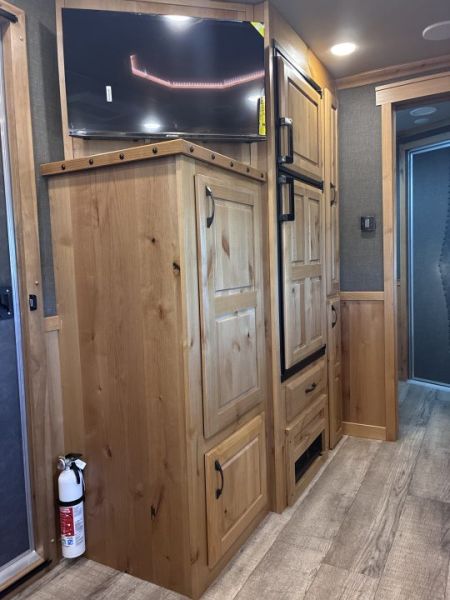 New 2027 SMC Laramie 3H 12' LQ Horse Trailer