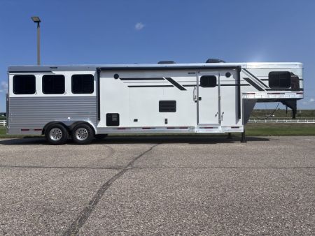 New 2027 SMC Laramie 3H 12' LQ Horse Trailer