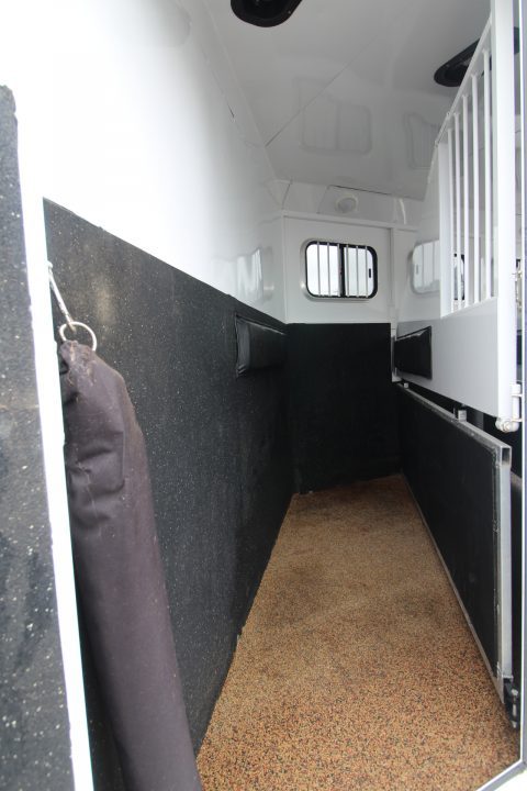 Used 2015 Trails West Sierra SpeciaLite 3 Horse Trailer