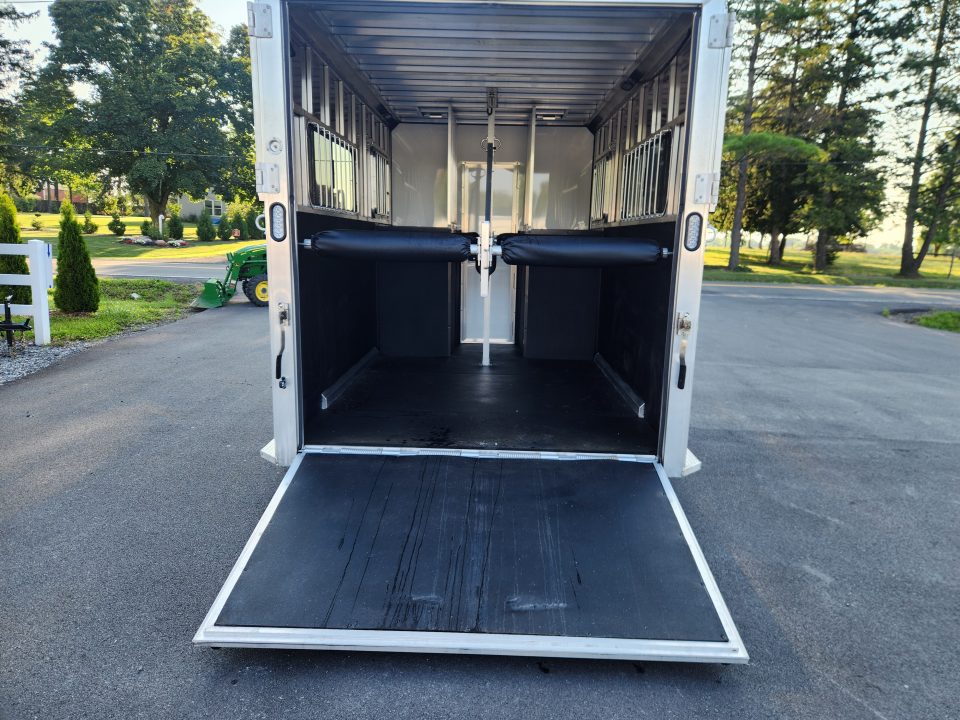 New 2026 Frontier Trailers 2 Horse Gooseneck Stock / Stock Combo Trailer