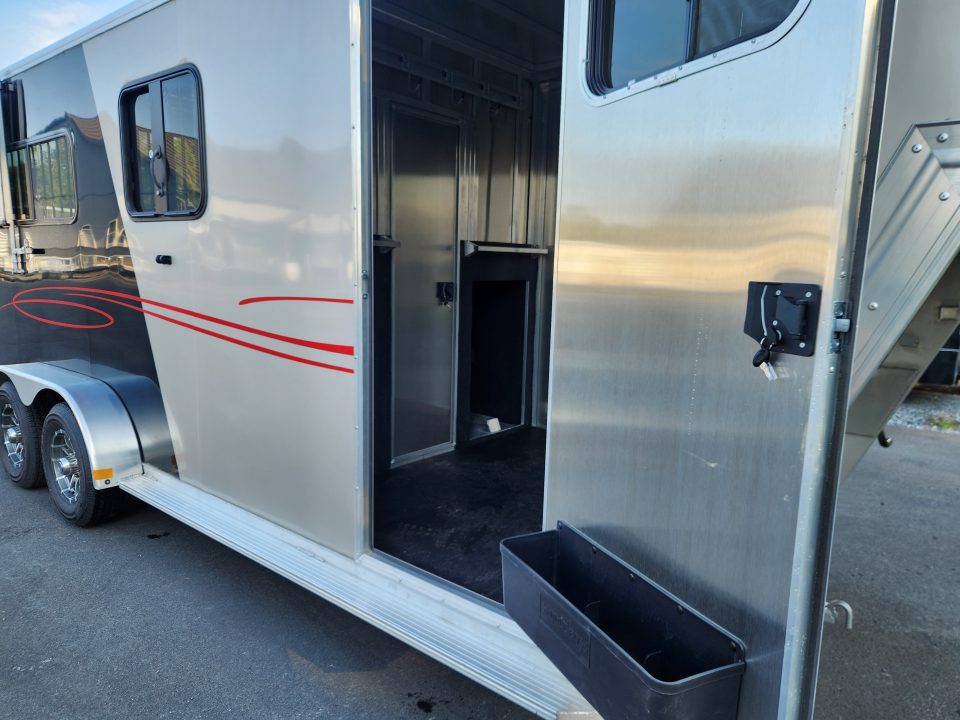 New 2026 Frontier Trailers 2 Horse Gooseneck Stock / Stock Combo Trailer