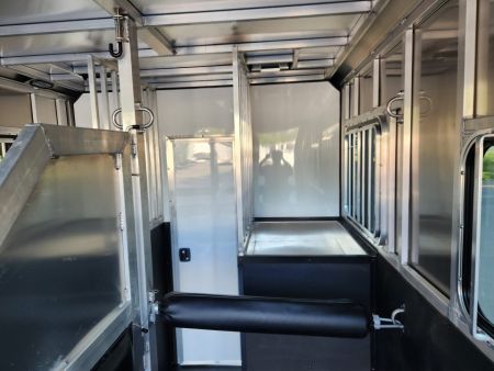 New 2026 Frontier Trailers 2 Horse Gooseneck Stock / Stock Combo Trailer