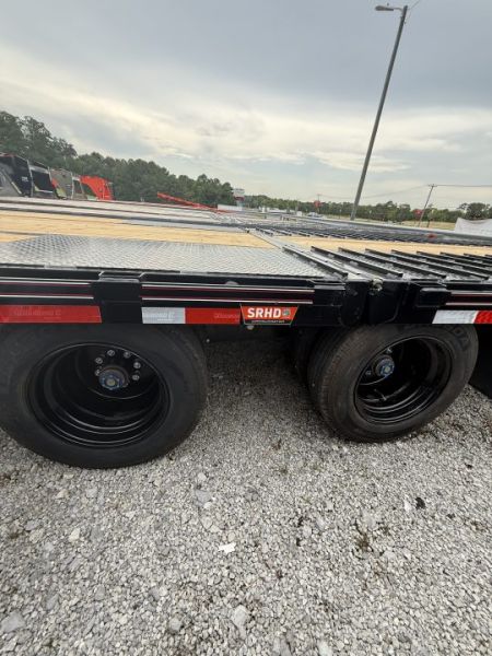 New 2026 Diamond C FMAX 212 32’ Flatbed Trailer, HYD DOVETAIL, HYD JACKS, 25.9K GVWR, ABS BRAKES 17.5 TIRE UPGRADE