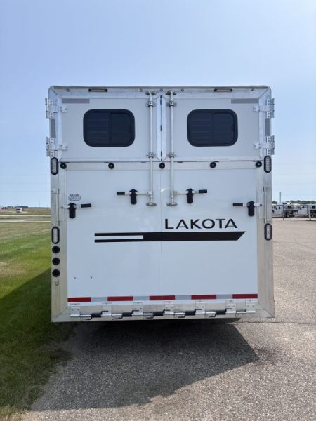 New 2027 Lakota Infinity 2H/Toy Hauler 9'LQ Straight Load Horse Trailer