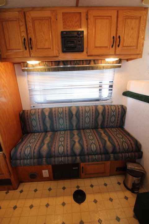 Used 1999 SilverLite LQ 3 Horse Trailer