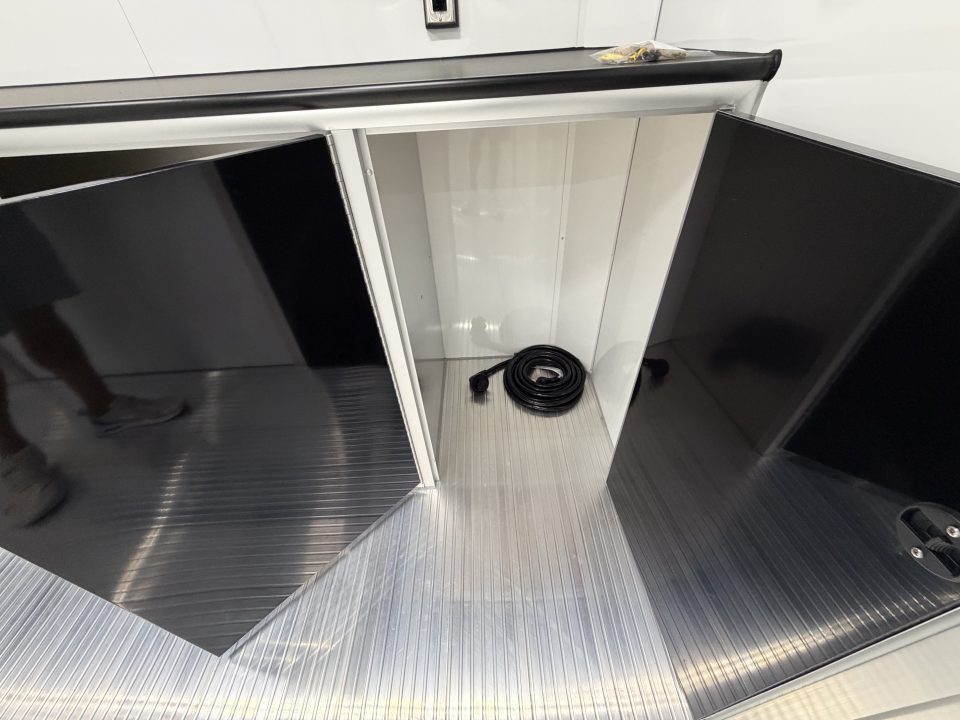 New 2027 8.5X28 inTech Race Trailer