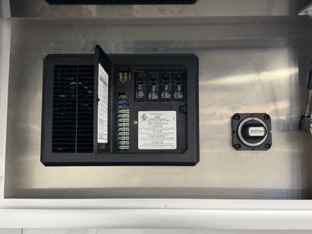 New 2027 8.5X28 inTech Race Trailer