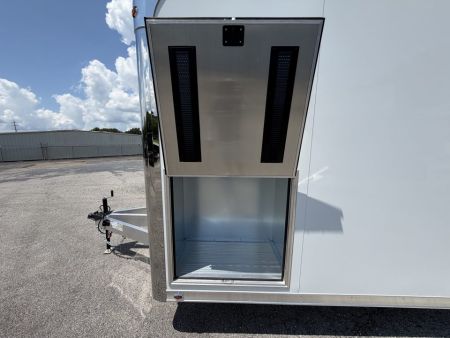 New 2027 8.5X28 inTech Race Trailer