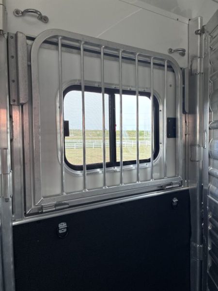 New 2027 Cimarron Trailers 4H GN R.T.G. Horse Trailer