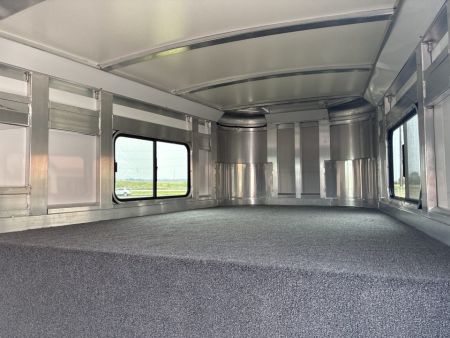 New 2027 Cimarron Trailers 4H GN R.T.G. Horse Trailer