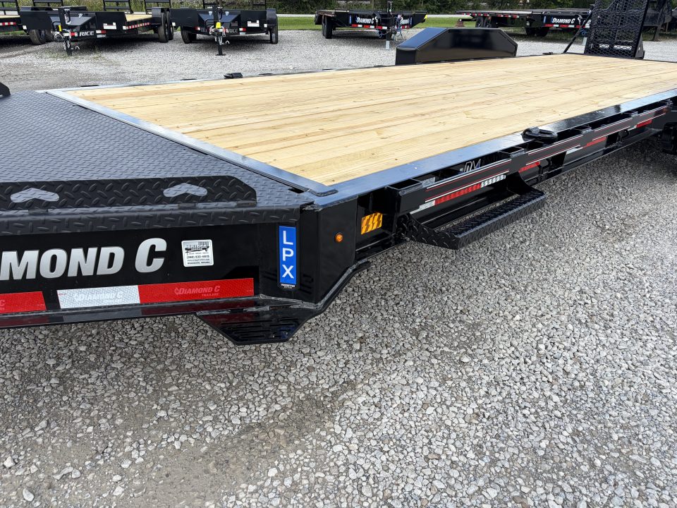 New 2027 Diamond C Trailers LPX207L22X82 (82" X 22') 15.5K (Pacesetter Ed.) Equipment Trailer