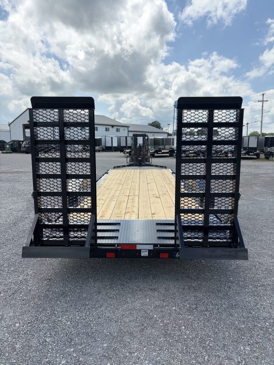 New 2027 Diamond C Trailers LPX207L22X82 (82" X 22') 15.5K (Pacesetter Ed.) Equipment Trailer