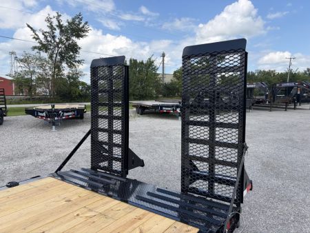 New 2027 Diamond C Trailers LPX207L22X82 (82" X 22') 15.5K (Pacesetter Ed.) Equipment Trailer