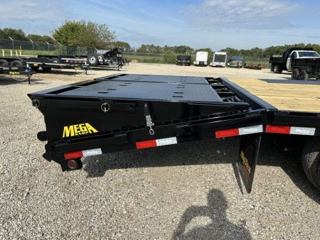 New 2027 Big Tex 22GN Gooseneck Deck over 23,900 gvw with mega ramp