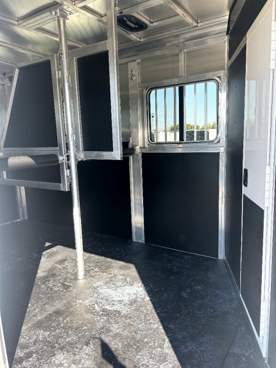 New 2026 Shadow 2 horse straight load Horse Trailer