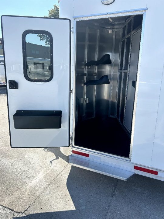 New 2026 Shadow 2 horse straight load Horse Trailer