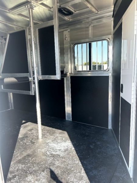 New 2026 Shadow 2 horse straight load Horse Trailer